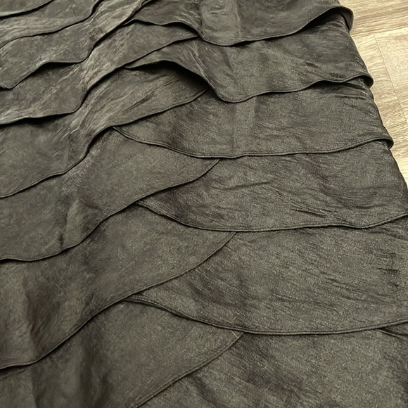 Aidan Mattox Niteline Black Shimmer Sleeveless Shutter Tiered Dress Size 12 - Picture 6 of 15